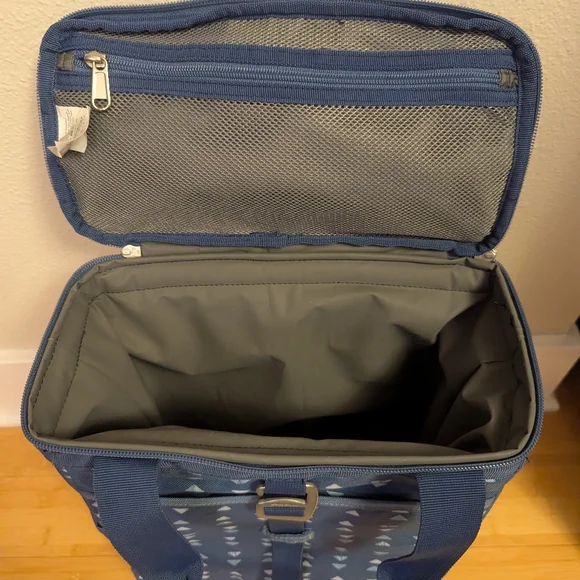 Eddie Bauer Soft Cooler Backpack - Picture 4 of 5